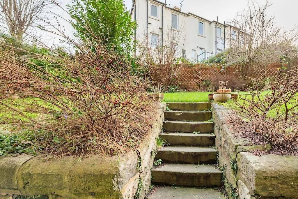 Holyrood Park: Lush & Arty 2 Double Bed Flat Apartment Edinburgh
