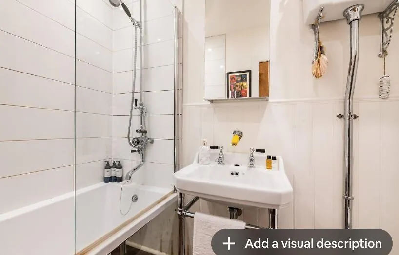 Holyrood Park: Lush & Arty 2 Double Bed Flat Apartment Edinburgh