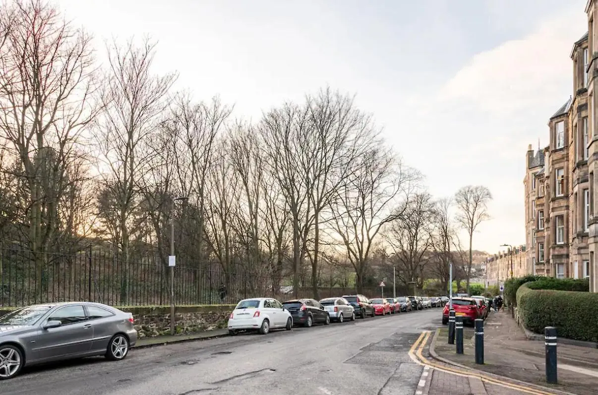Holyrood Park: Lush & Arty 2 Double Bed Flat Apartment Edinburgh United Kingdom
