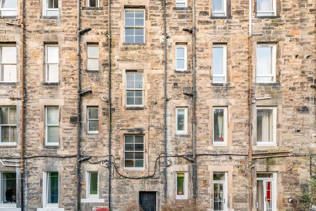 Holyrood Park: Lush & Arty 2 Double Bed Flat Apartment Edinburgh